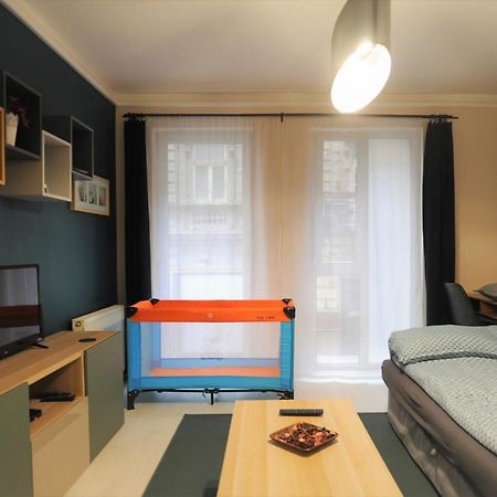 Lovely Apartment In The Heart Of Budapest Bagian luar foto