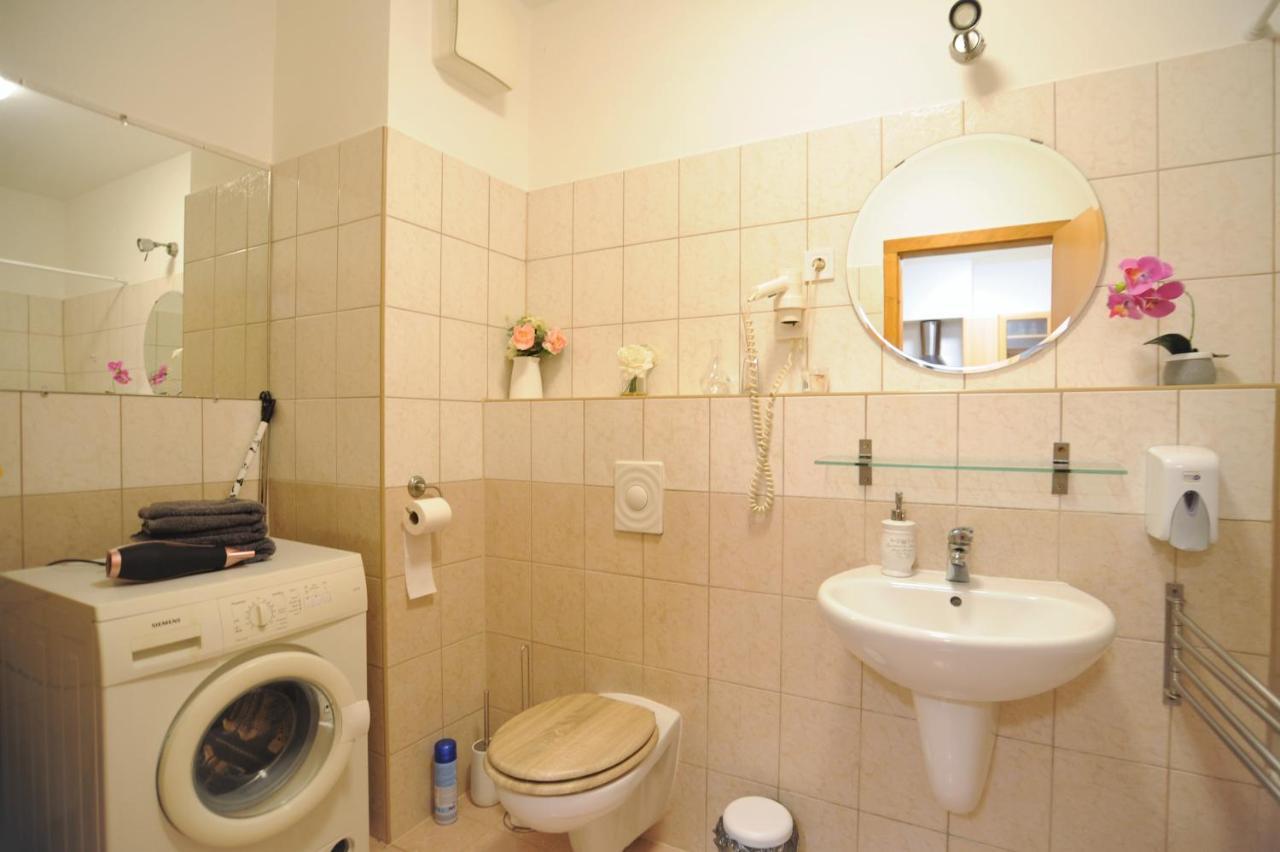Lovely Apartment In The Heart Of Budapest Bagian luar foto